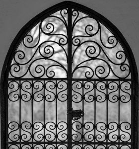 puertas en hierro